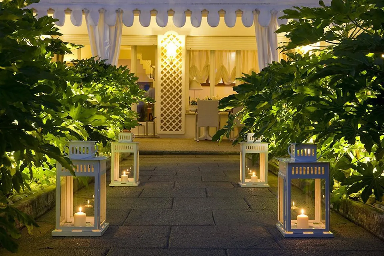 Hotel Parioli Лидо-ди-Езоло Италия