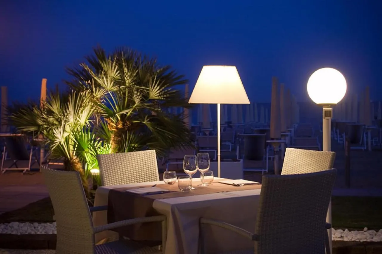 ***  Hotel Parioli Лидо-ди-Езоло Италия